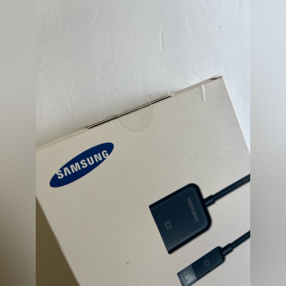 Samsung VGA Adapter - Picture 5 of 5